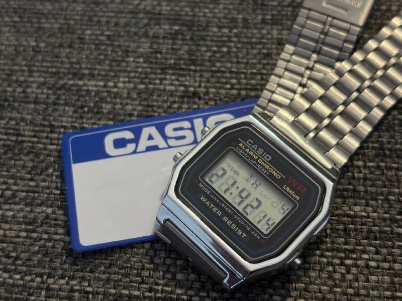 Casio Vintage с металлическим ремешком (A159WA)