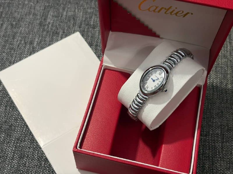 Часы Cartier Baignoire